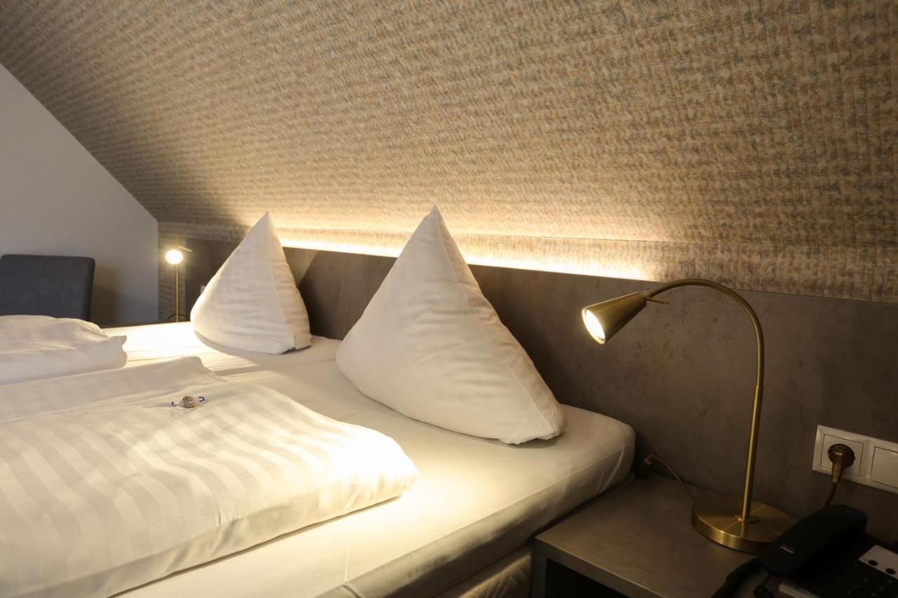 Hotel Zur Linde Kirchlinteln Esterno foto