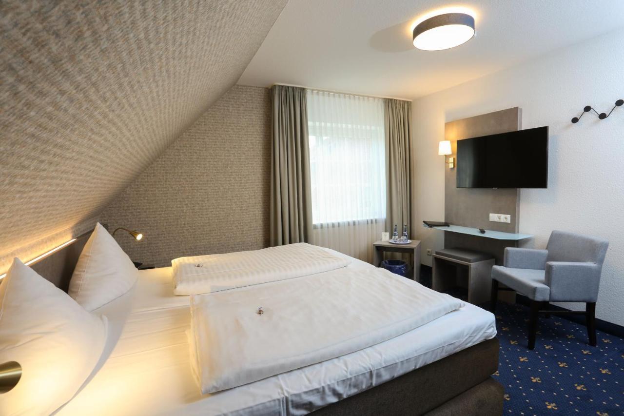 Hotel Zur Linde Kirchlinteln Esterno foto