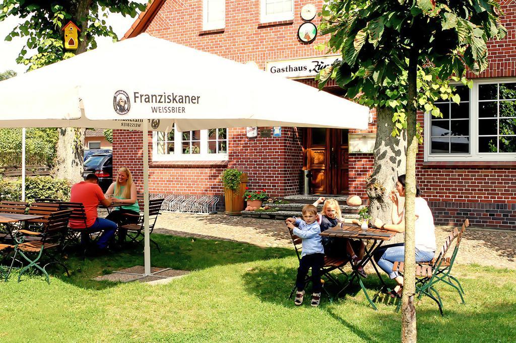 Hotel Zur Linde Kirchlinteln Esterno foto