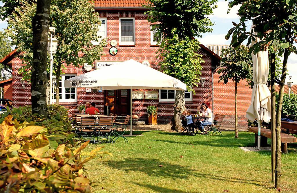 Hotel Zur Linde Kirchlinteln Esterno foto