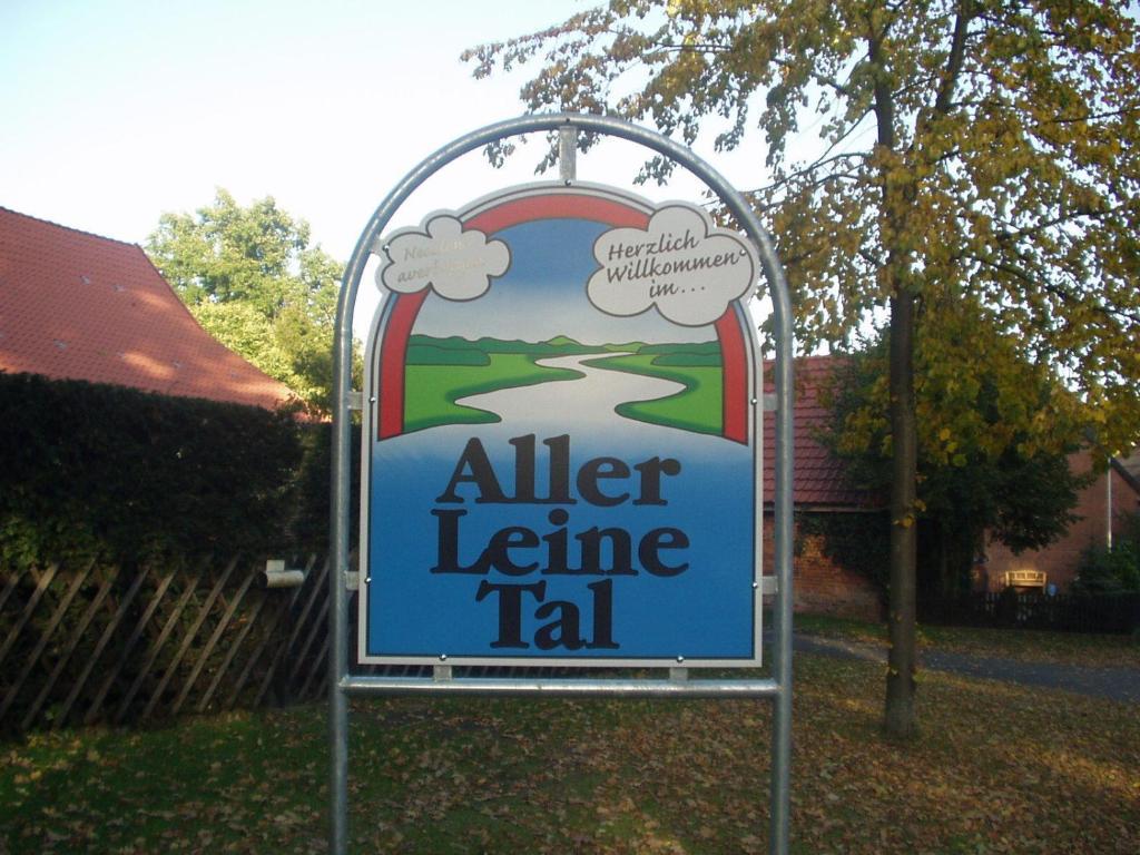 Hotel Zur Linde Kirchlinteln Esterno foto